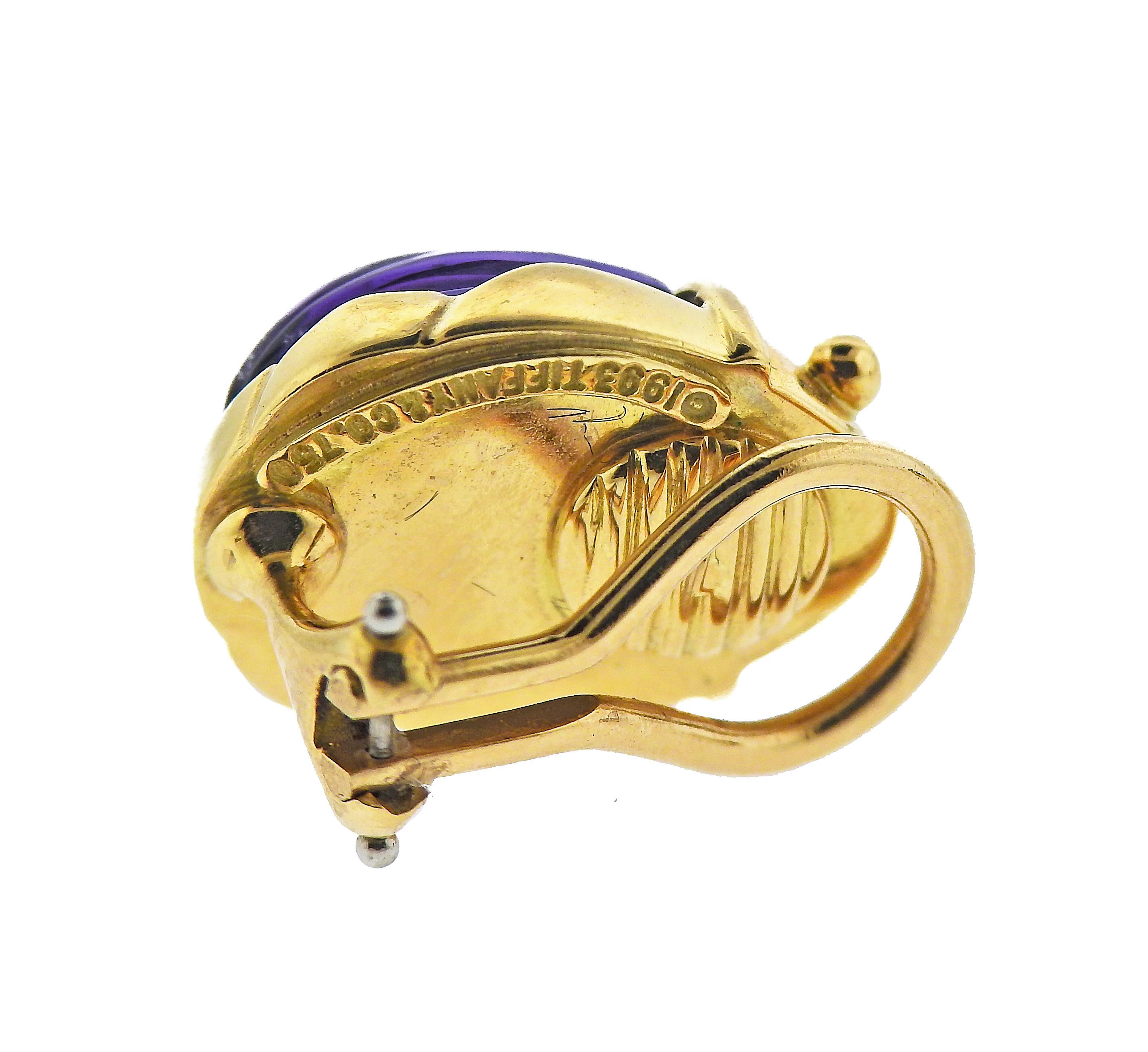 Tiffany & Co. Geschnitzte Amethyst-Diamant-Gold-Perlen-Ohrringe Brosche Set im Zustand „Hervorragend“ im Angebot in New York, NY