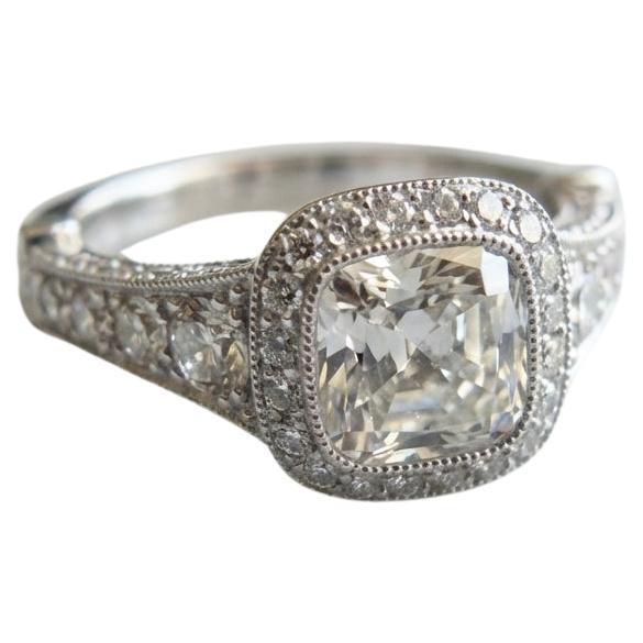 Tiffany
Co. Cert. Anello con diamante taglio cuscino Eng. Anello, 1,10 Carati F VS1 - 1,80 TCW