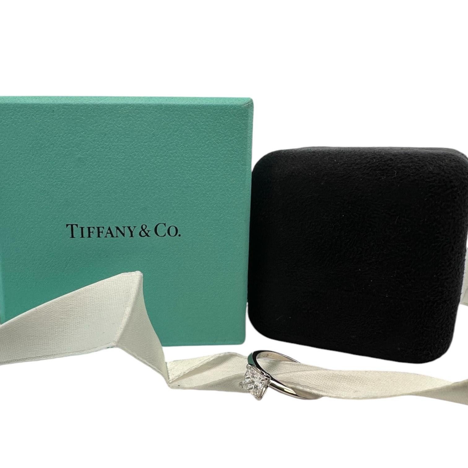Tiffany & Co. Certificate .93CT F VVS2 Platinum Solitaire Engagement Ring For Sale 5