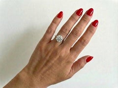 Tiffany & Co. Certified 2.00 Carat F VS1 Round Brilliant Diamond Platinum Ring