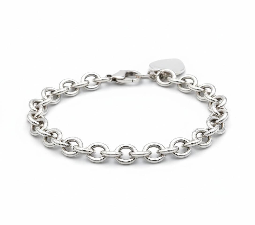 Femenino o masculino Tiffany & Co. Pulsera de cadena con dije de corazón en plata de ley en venta