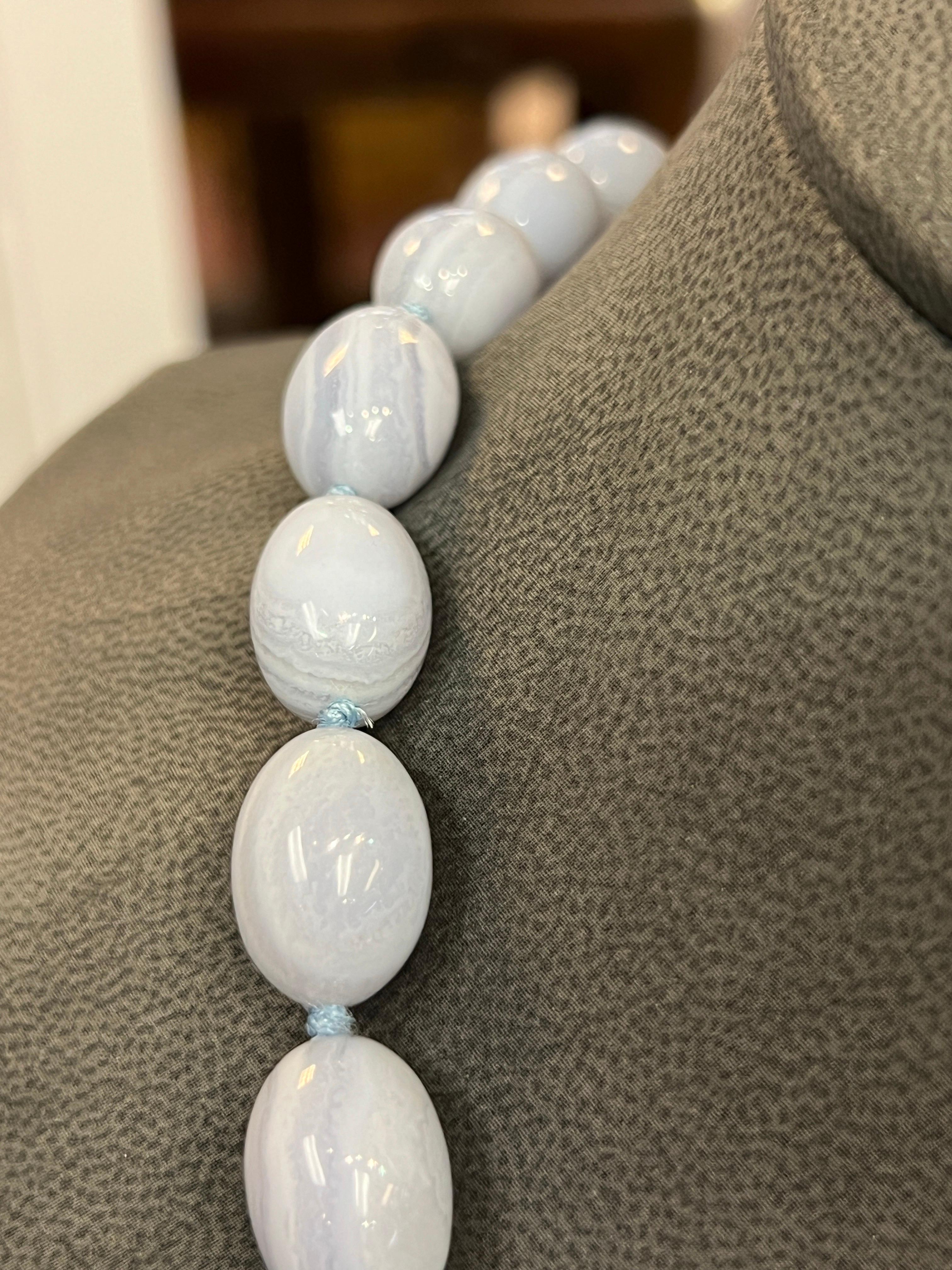 Tiffany & Co - Collier de perles en calcédoine 4
