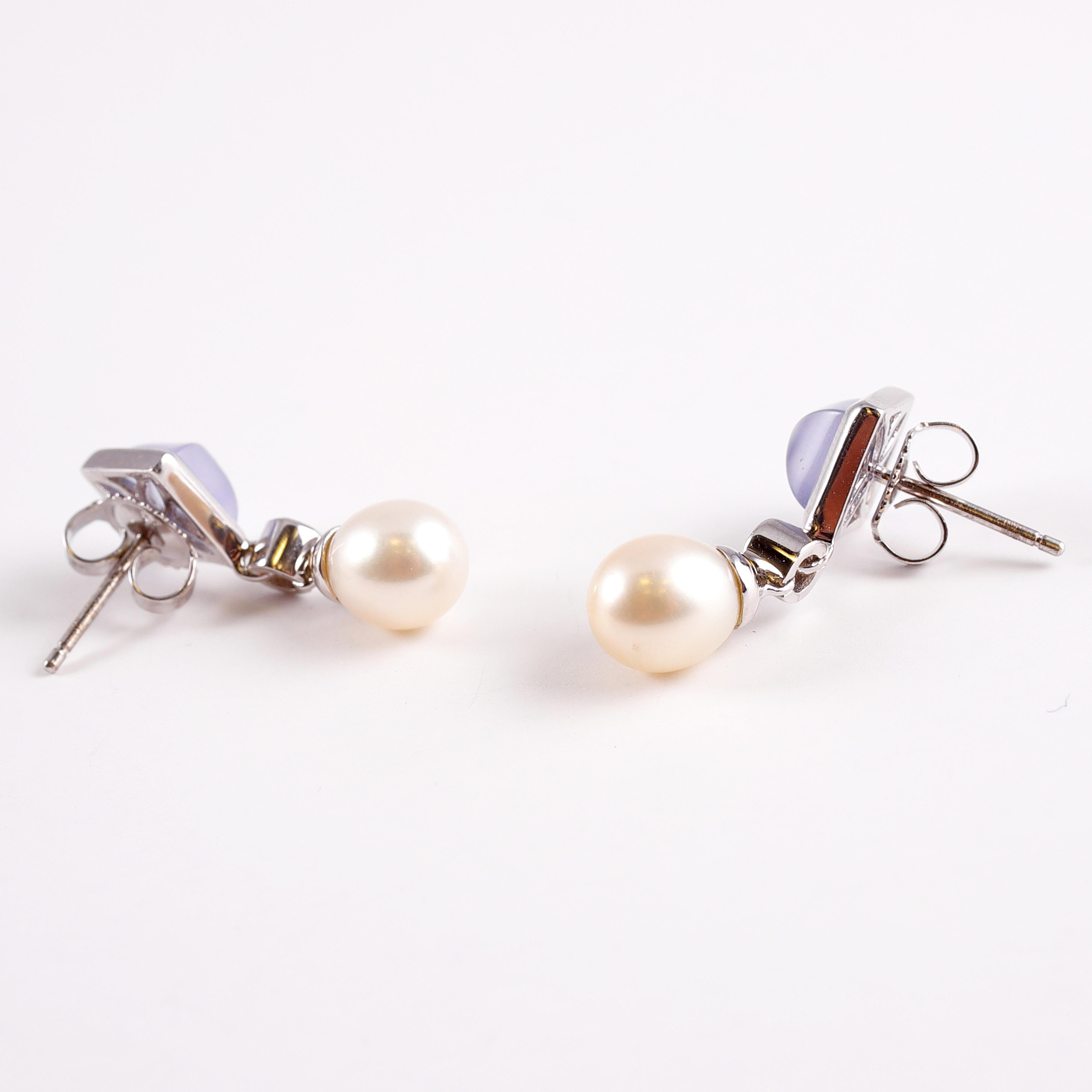Tiffany & Co. Chalcedony Pearl Drop Earrings In Good Condition For Sale In Dallas, TX