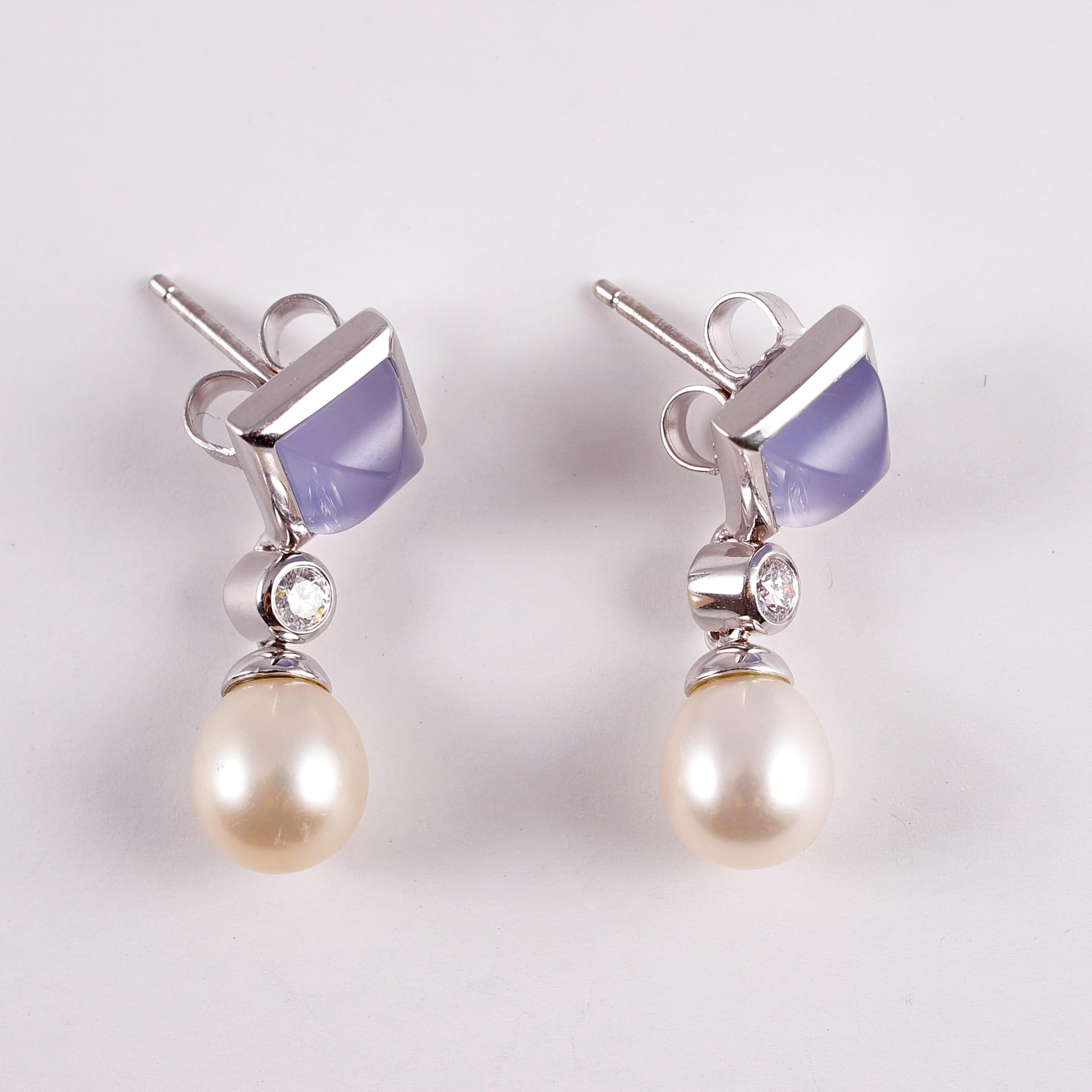 Tiffany & Co. Pendants d'oreilles en calcédoine et perles en vente 2
