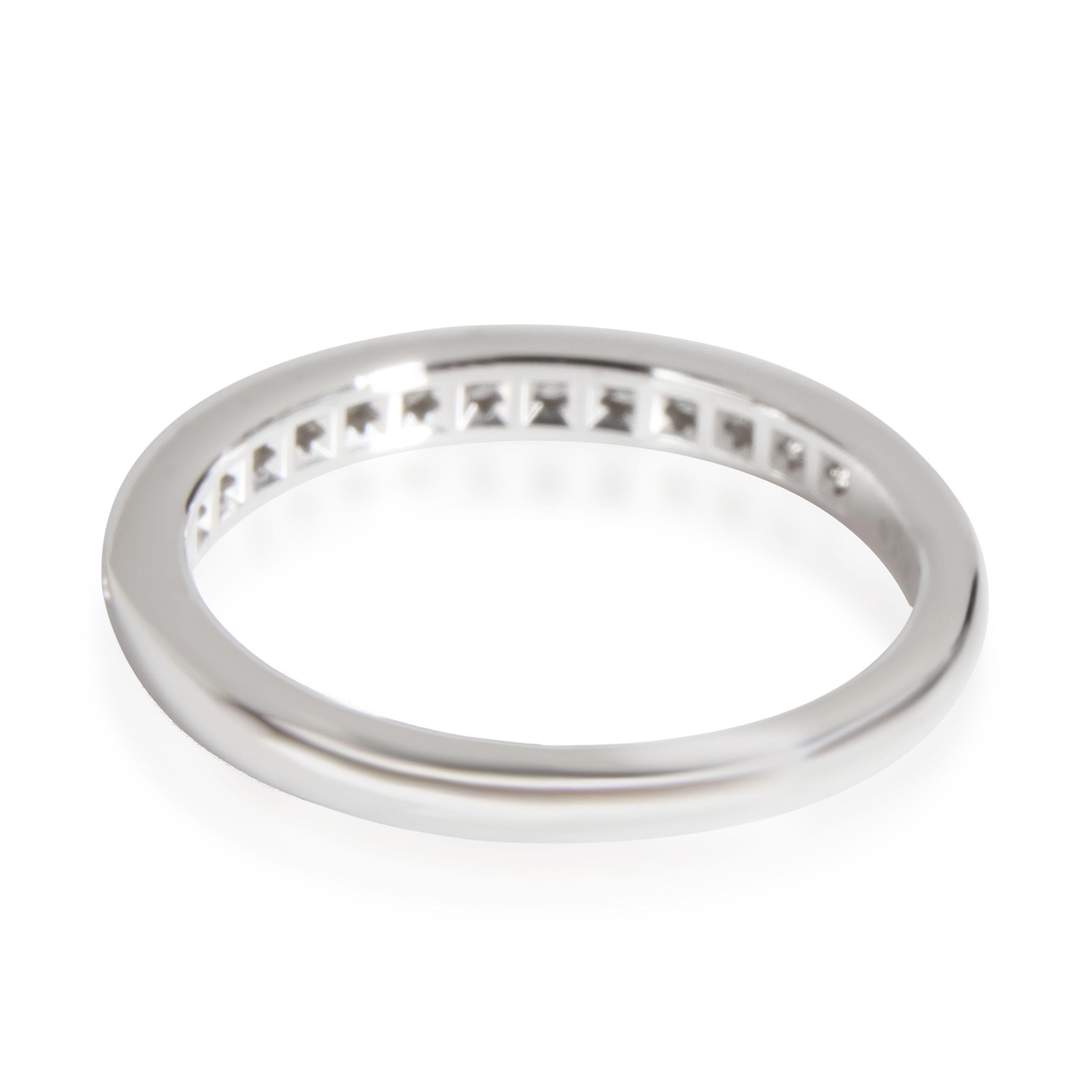 Tiffany & Co. Diamant-Hochzeitsband mit Kanalbesatz in  Platin 0,17 CTW
