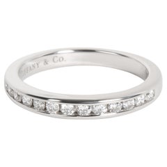 Tiffany & Co. Diamant-Hochzeitsband in Platin mit Kanalbesatz 0.24 CTW