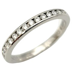 Tiffany & Co. Platin-Ehering mit Platin-Platin-Ehering mit Semi-Eternity-Diamant in Kanalfassung, 3,75