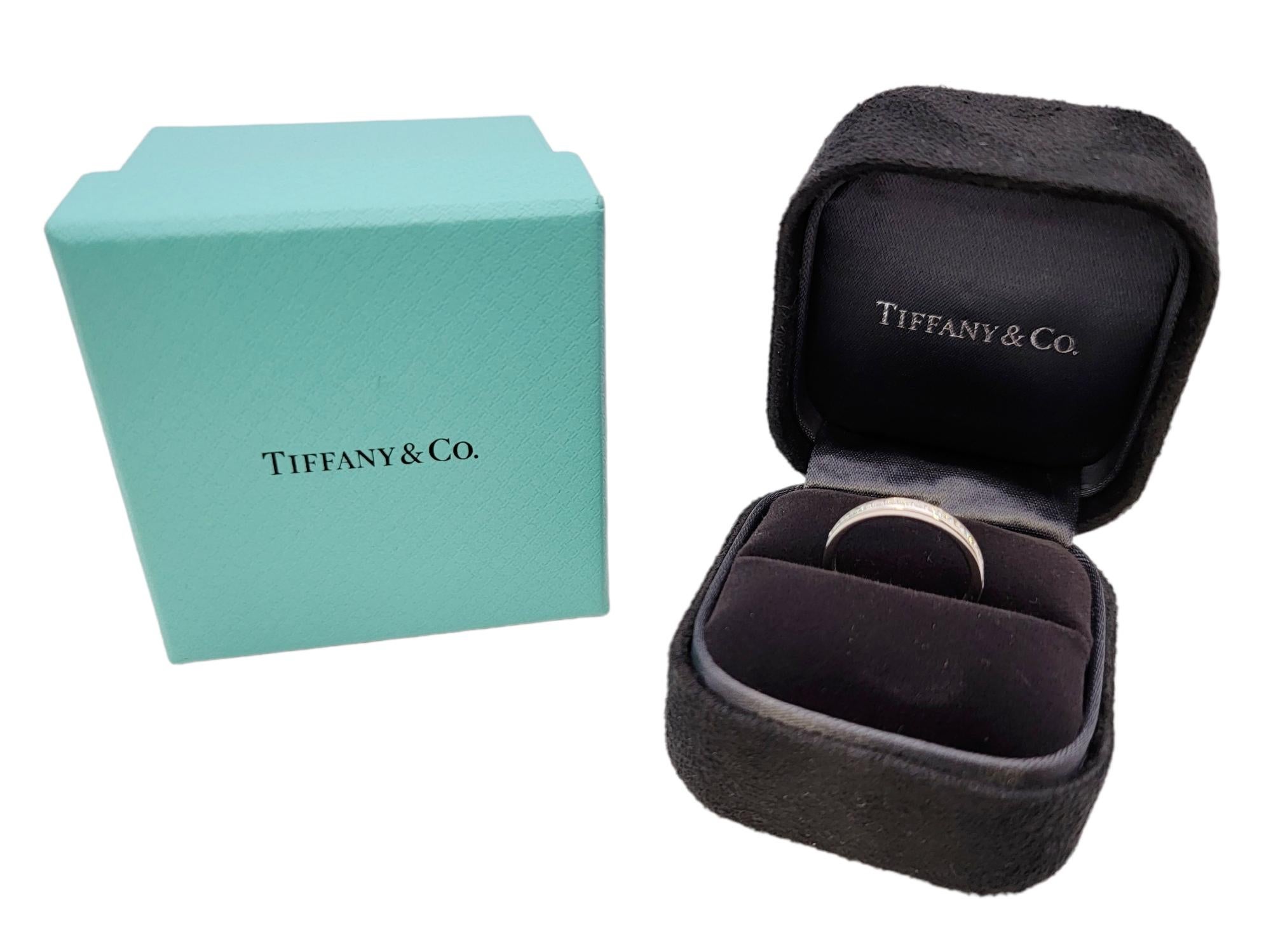 Tiffany & Co. Channel Set Semi Eternity Diamond Wedding Band Ring Platinum en vente 3