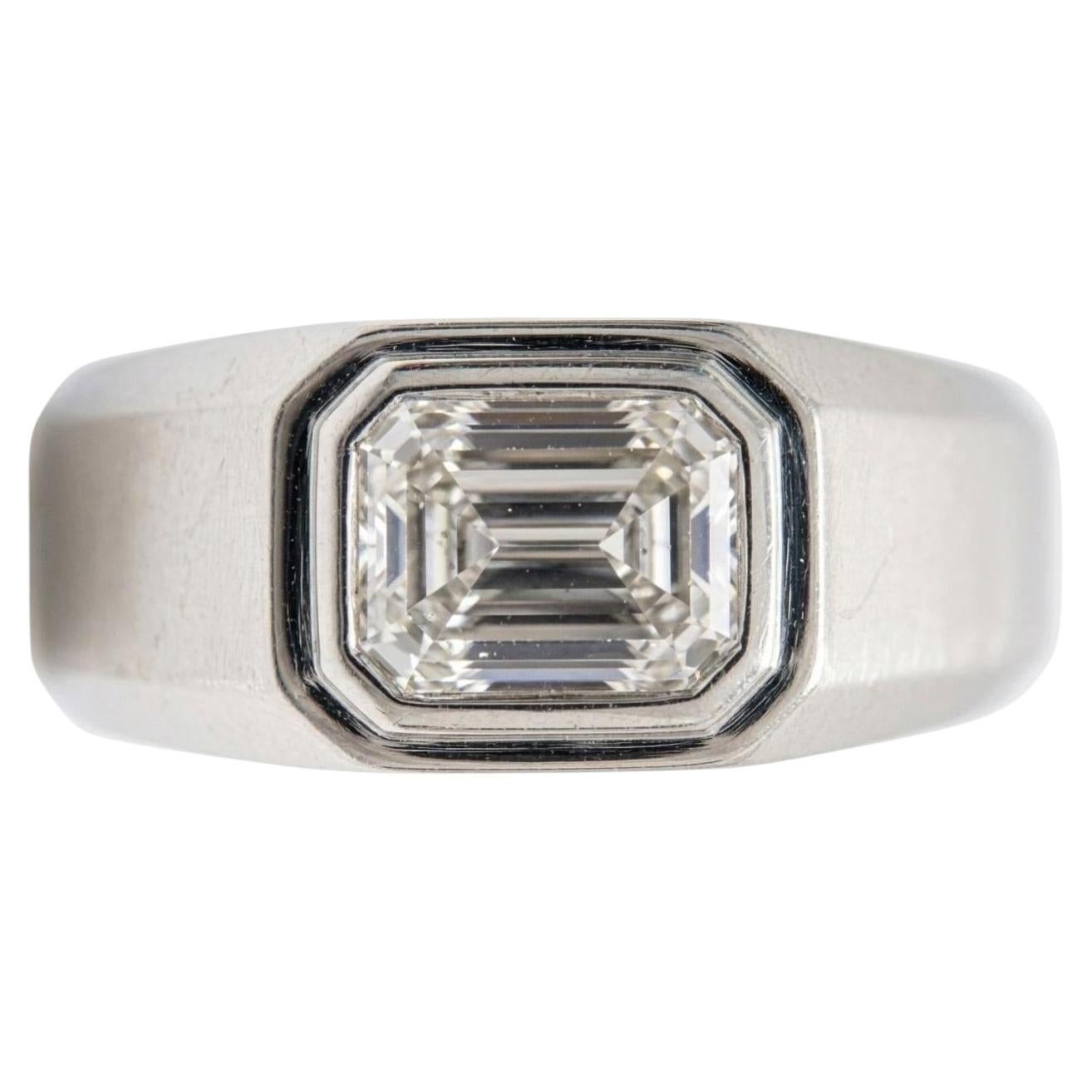 What is a Tiffany style solitaire?