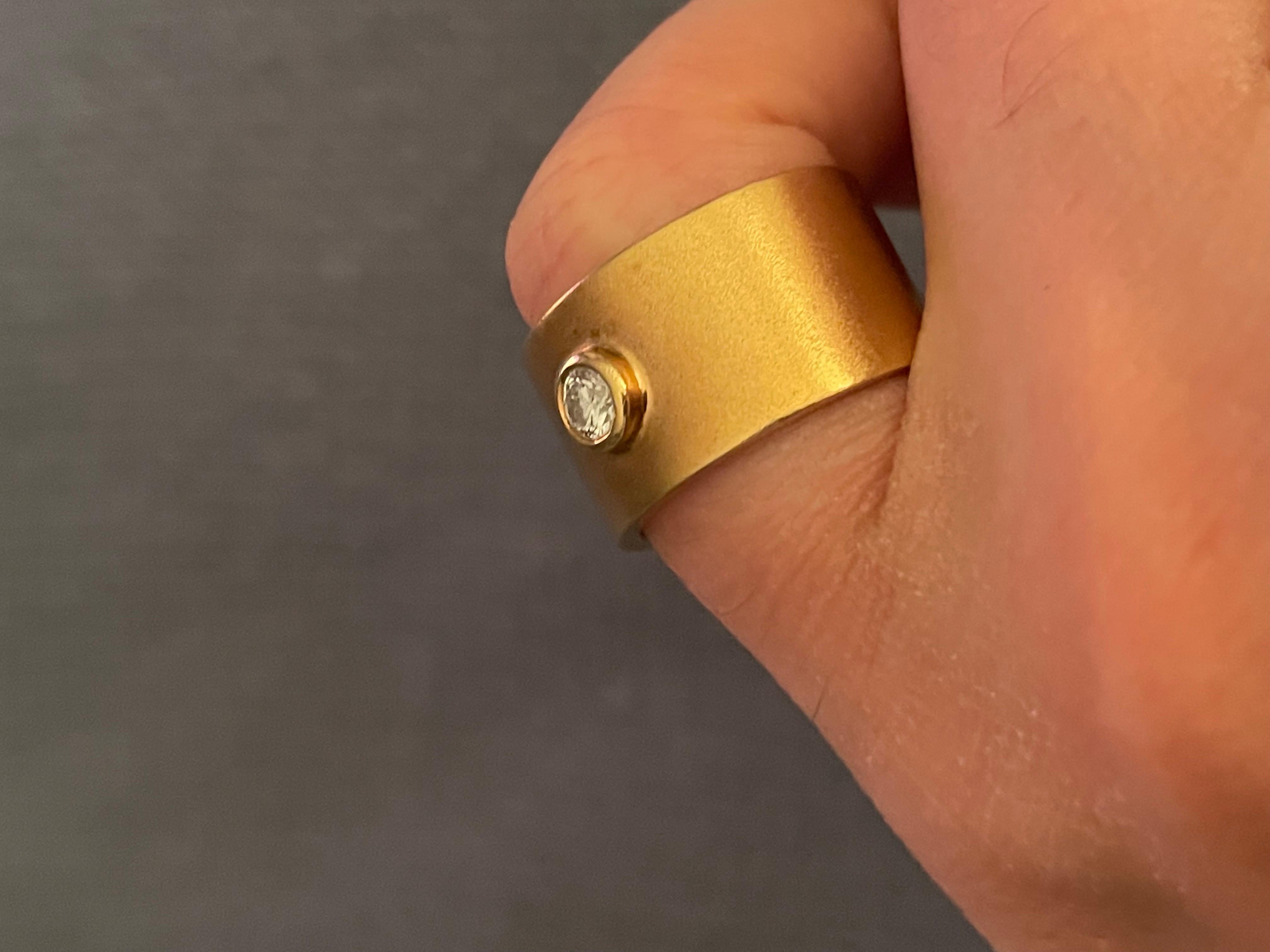 Tiffany & Co. Cigar Diamond Ring 18 Karat Yellow Gold 0.15 Carats 13.7 Grams For Sale 4