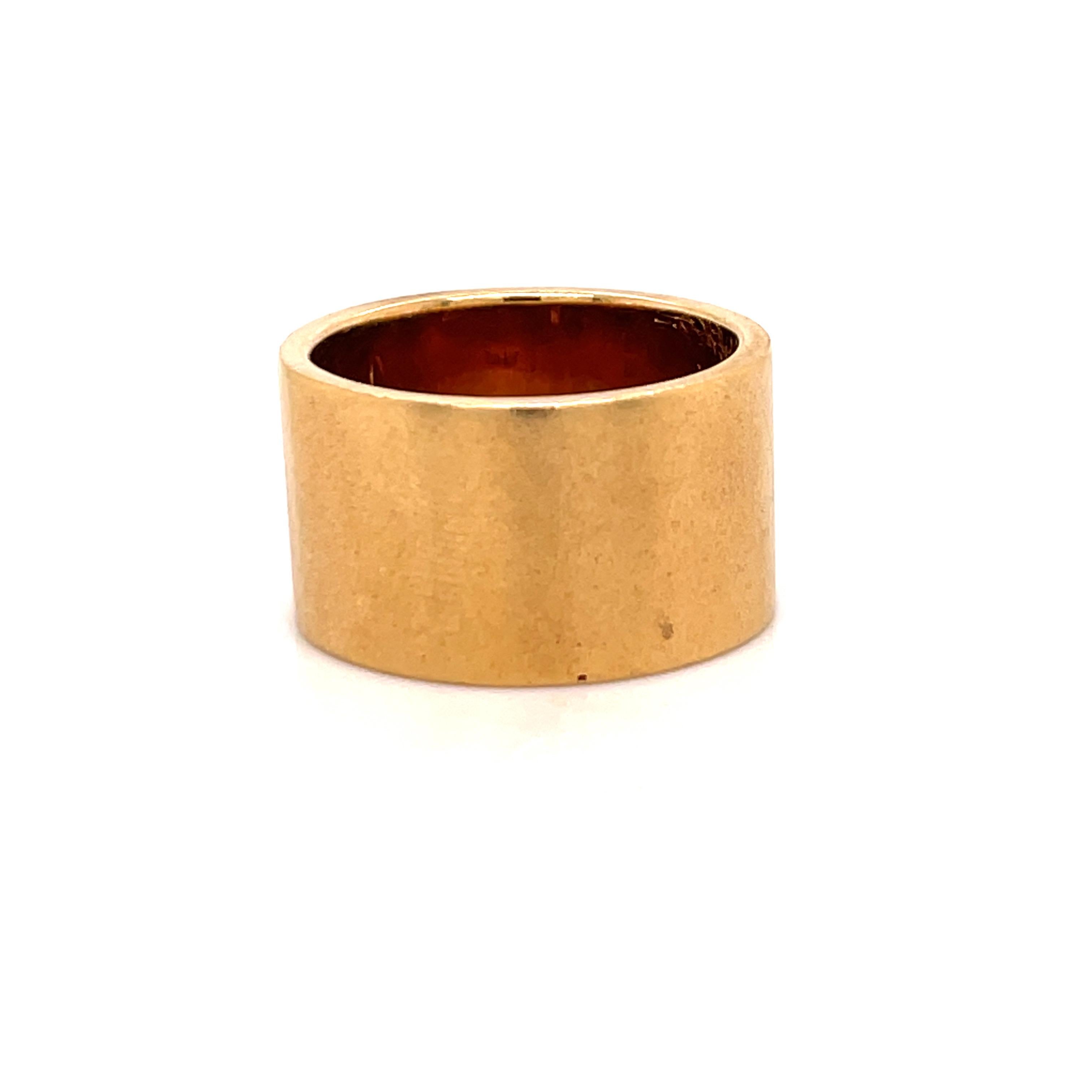 Round Cut Tiffany & Co. Cigar Diamond Ring 18 Karat Yellow Gold 0.15 Carats 13.7 Grams For Sale