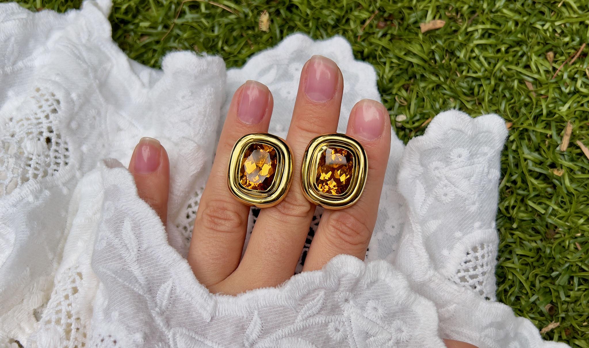Tiffany & Co. Paloma Picasso-Ohrringe aus 18 Karat Gelbgold mit Citrin (Kissenschliff) im Angebot