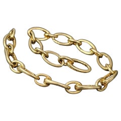 Tiffany & Co. Pulsera con dije de cierre Cada eslabón ovalado se abre Oro amarillo de 18 quilates 7,5 pulg.