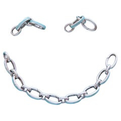 Tiffany & Co. Bracciale con chiusura a maglie in argento sterling con smalto blu, 7,5 pollici