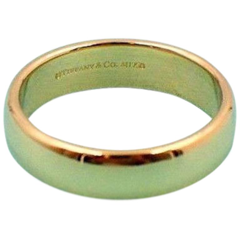 Tiffany & Co. Classic 18 Karat Yellow Gold Wedding Band Ring