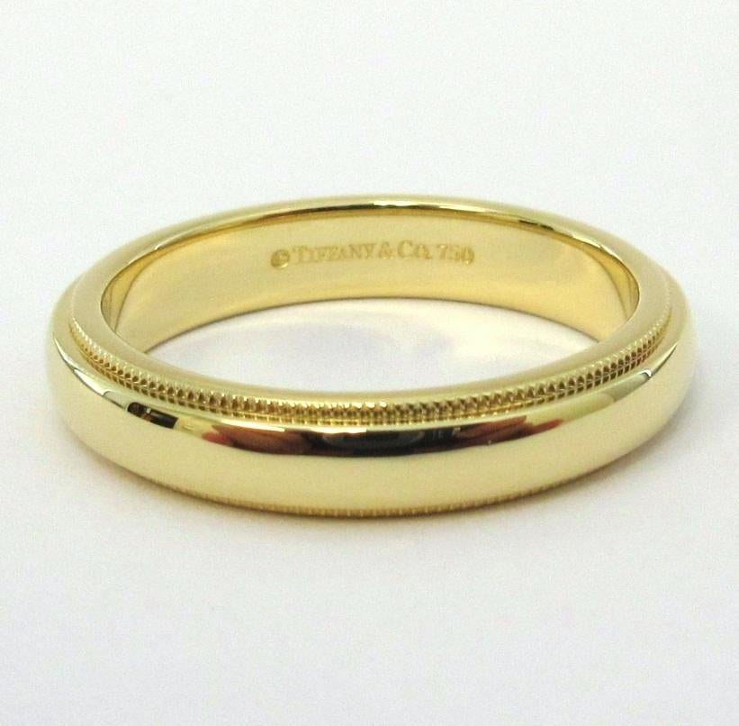 Women's or Men's TIFFANY & Co. Classic 18K Gold 4mm Milgrain Wedding Band Ring 8 For Sale