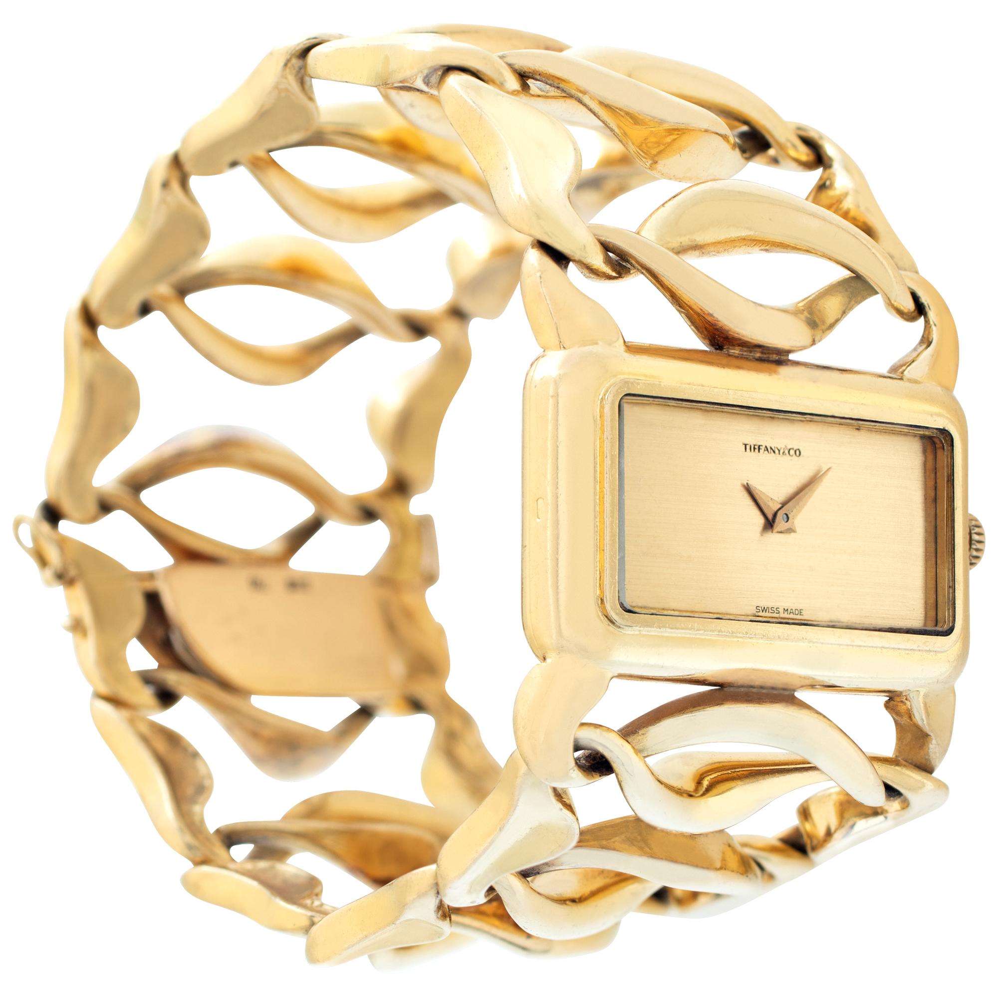 Tiffany & Co. Montre bracelet classique en or jaune 18 carats Excellent état - En vente à Surfside, FL