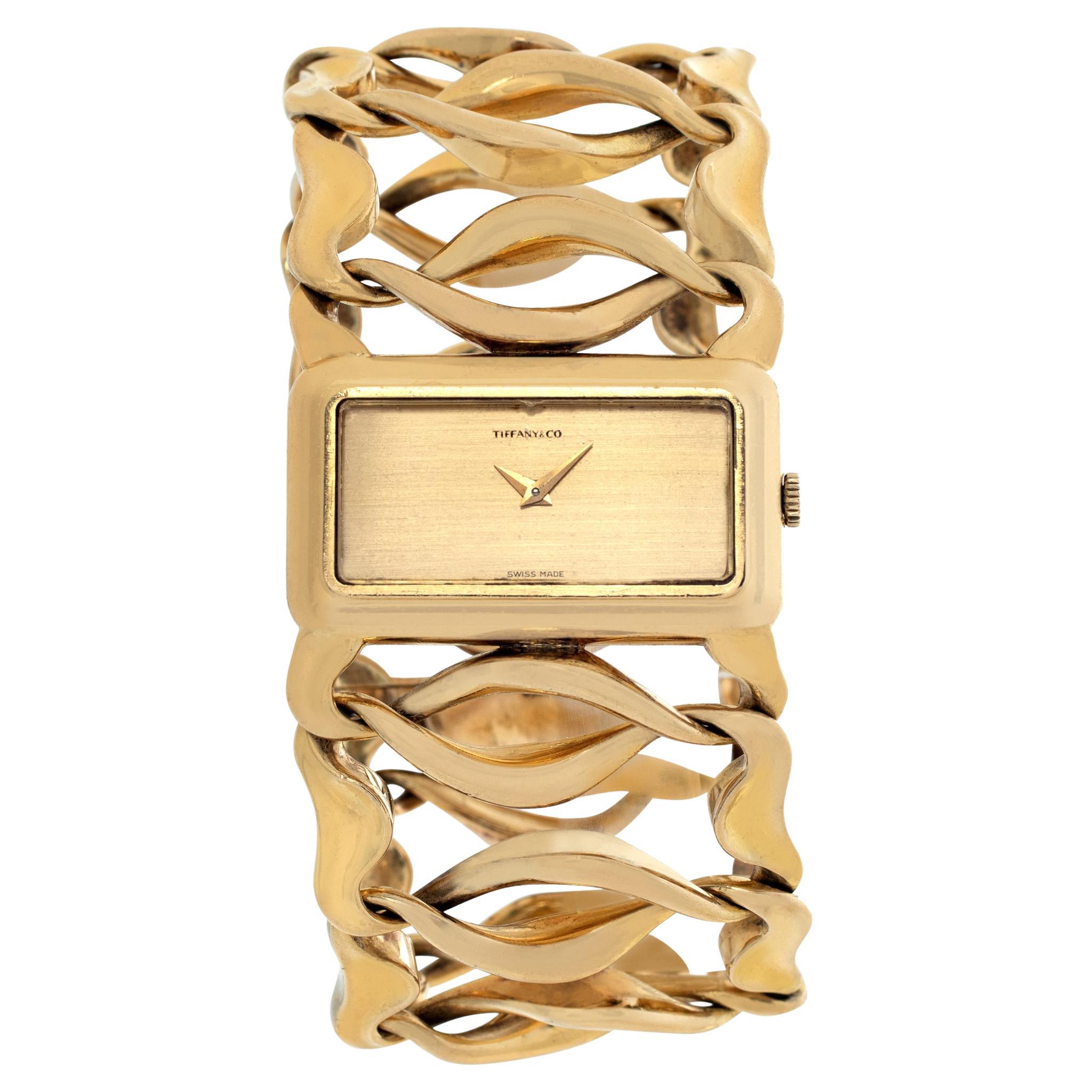 Tiffany & Co. Montre bracelet classique en or jaune 18 carats en vente