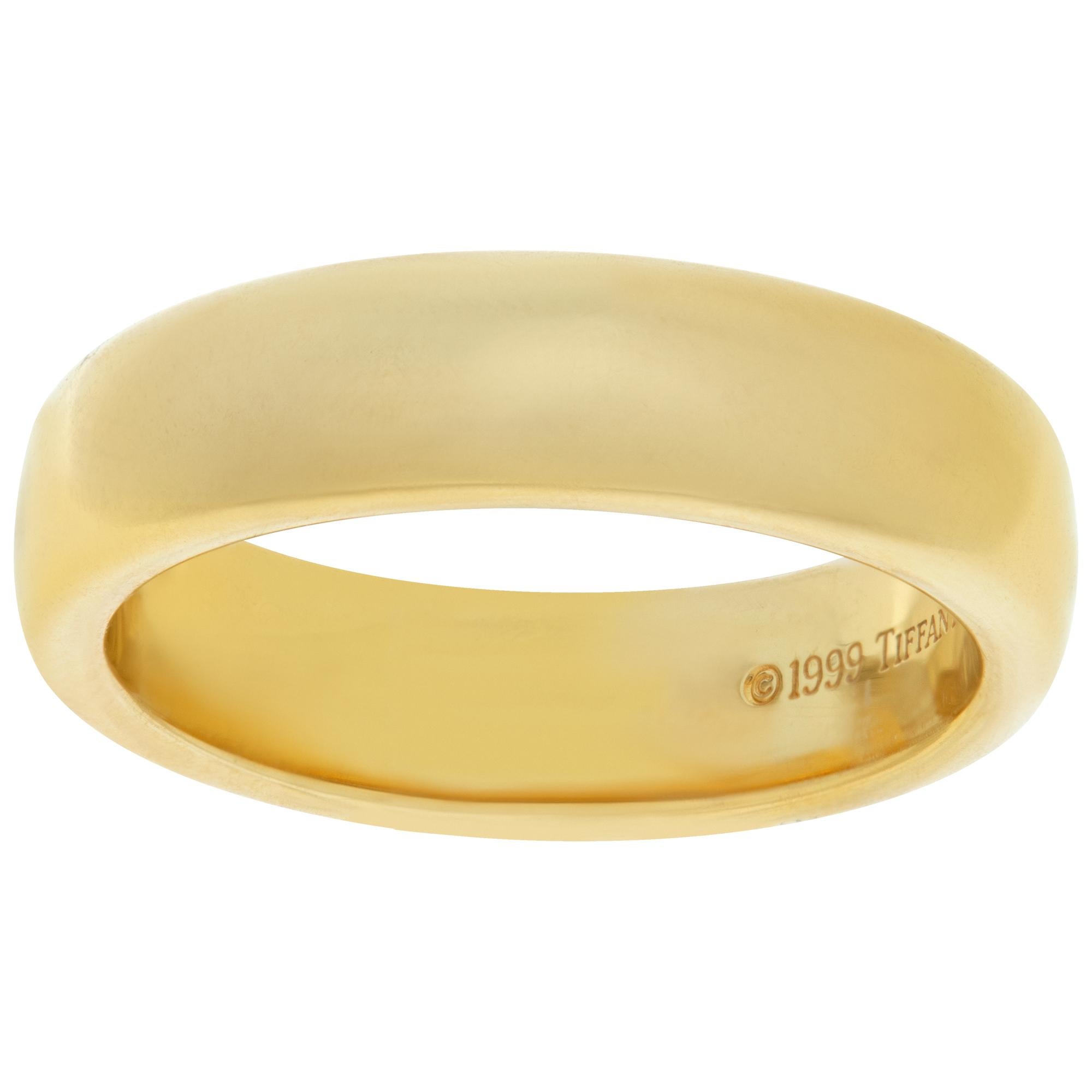 Tiffany & Co. Classic 18k Yellow Gold Wedding Band in For Sale