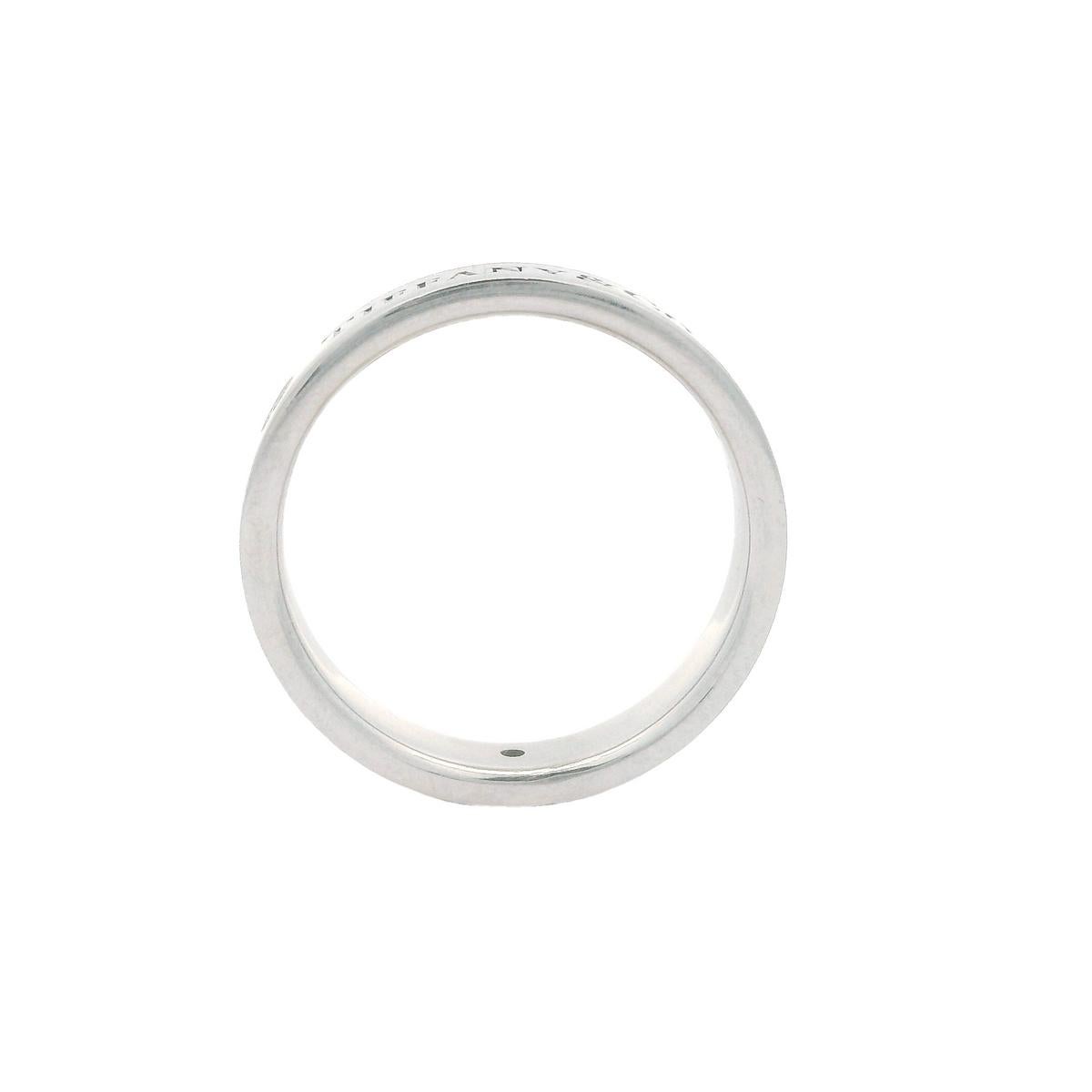 Women's or Men's Tiffany & Co. Classic Band Ring 4mm Platinum 3 Round Brilliant Diamonds For Sale