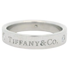 Tiffany & Co. Classic Band Ring 4mm Platin 3 runde Brillant Diamanten