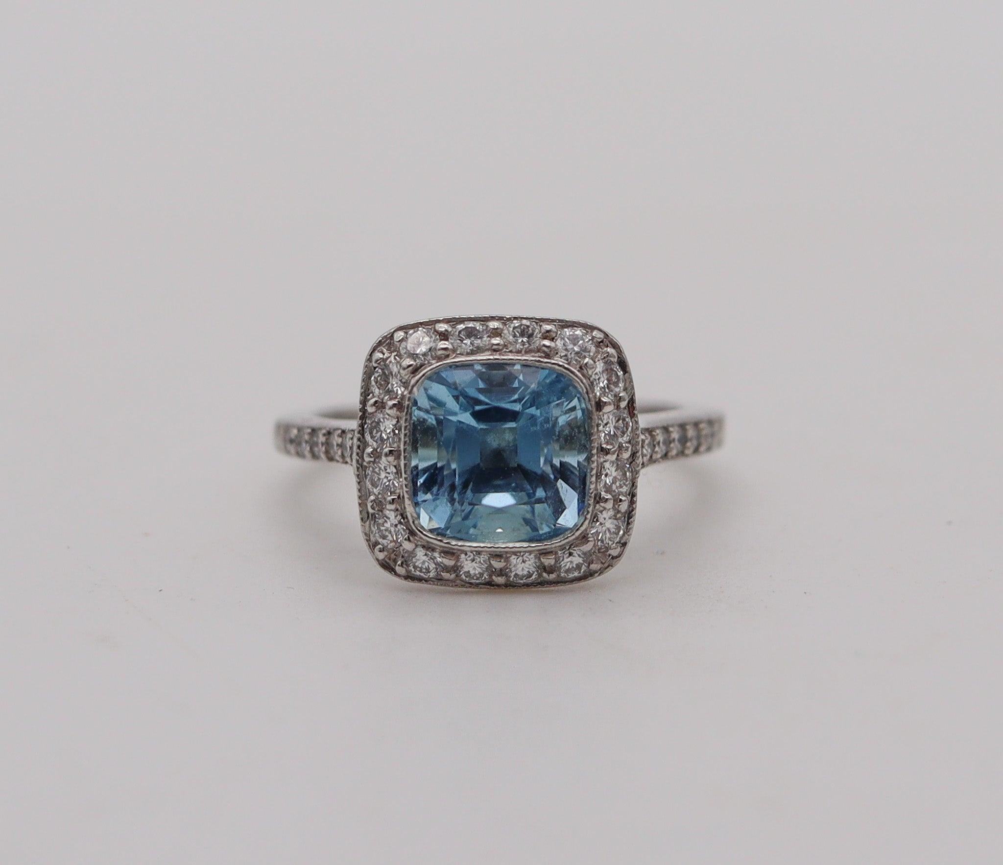TIFFANY & CO. Classic Cocktail Ring Platinum With 2.70 Ctw Aquamarine & Diamonds In Excellent Condition For Sale In Miami, FL