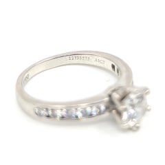 Tiffany&Co. Classic Platinum Diamond Engagement Ring 0.85 Ct Solitaire 1.15 CTW