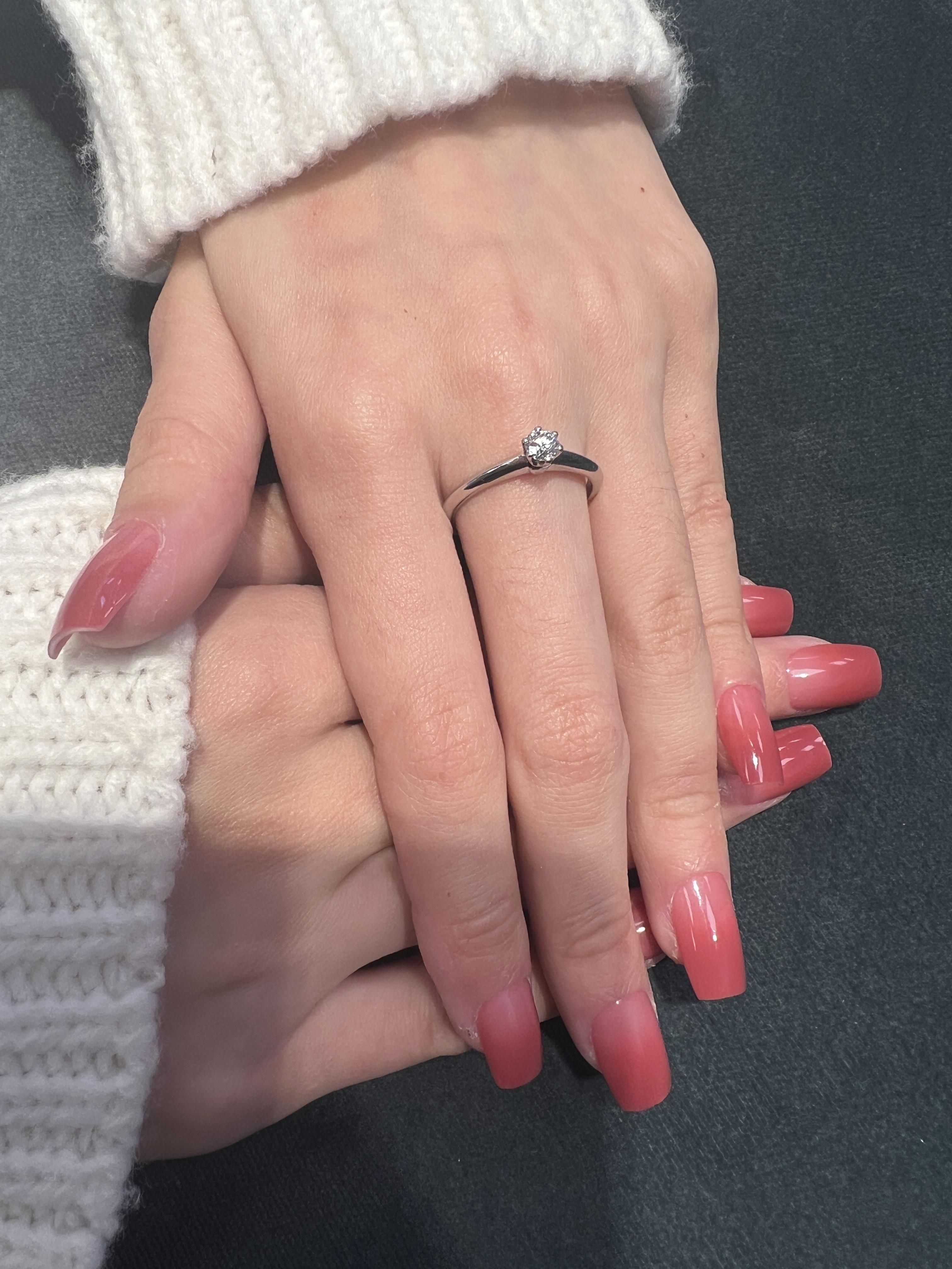 Tiffany & Co. Klassischer Diamant Platin Solitär Verlobungsring Damen im Angebot