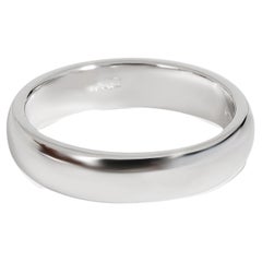 Tiffany 
Co. Classic Plain Wedding Band in Platinum