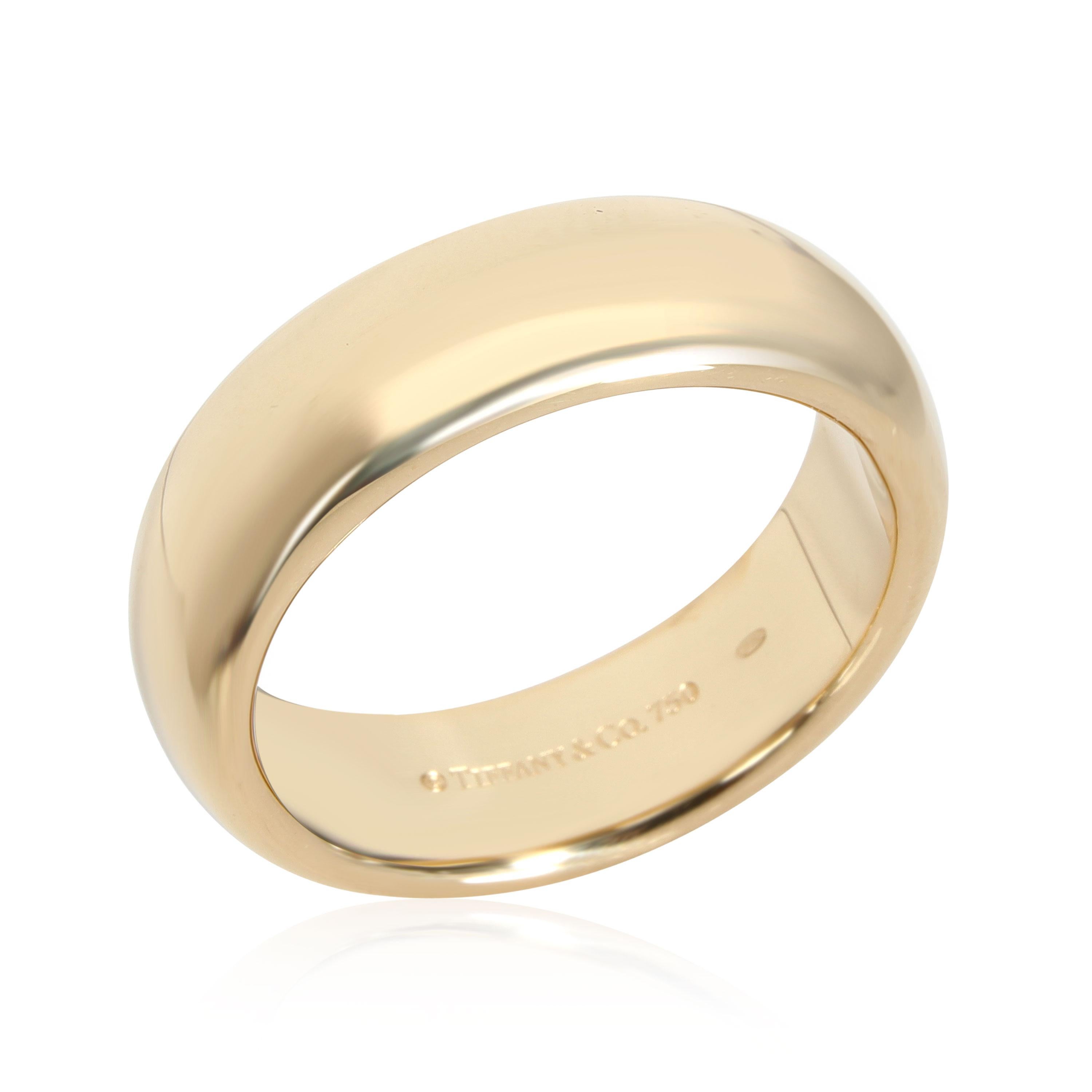 Tiffany & Co. Classic Wedding Band in 18K Yellow Gold In Excellent Condition In New York, NY