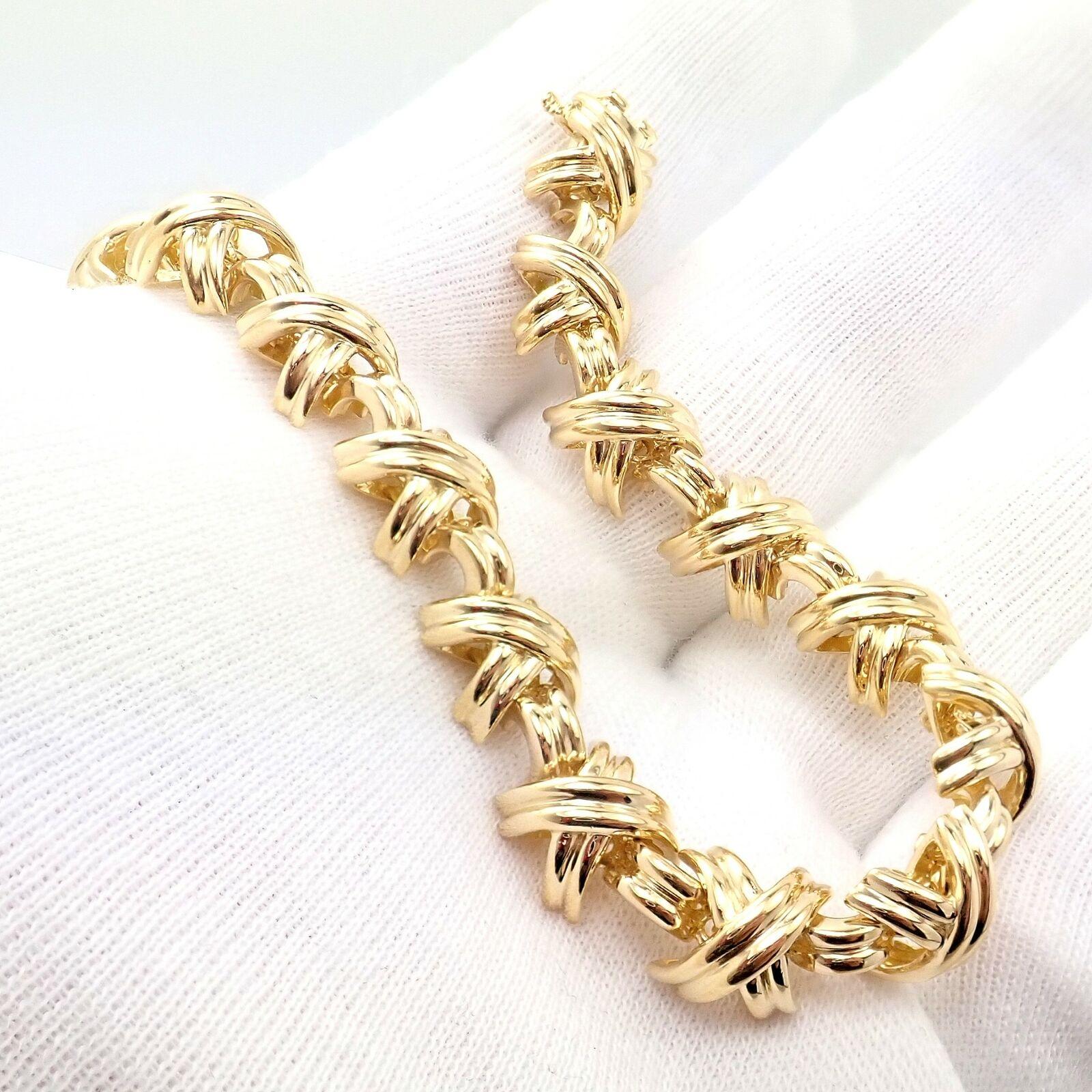 Tiffany & Co. Bracelet classique à maillons en or jaune avec motifs en forme de X en vente 2