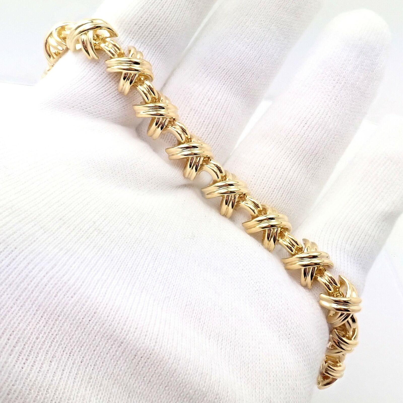 Tiffany & Co. Bracelet classique à maillons en or jaune avec motifs en forme de X en vente 4