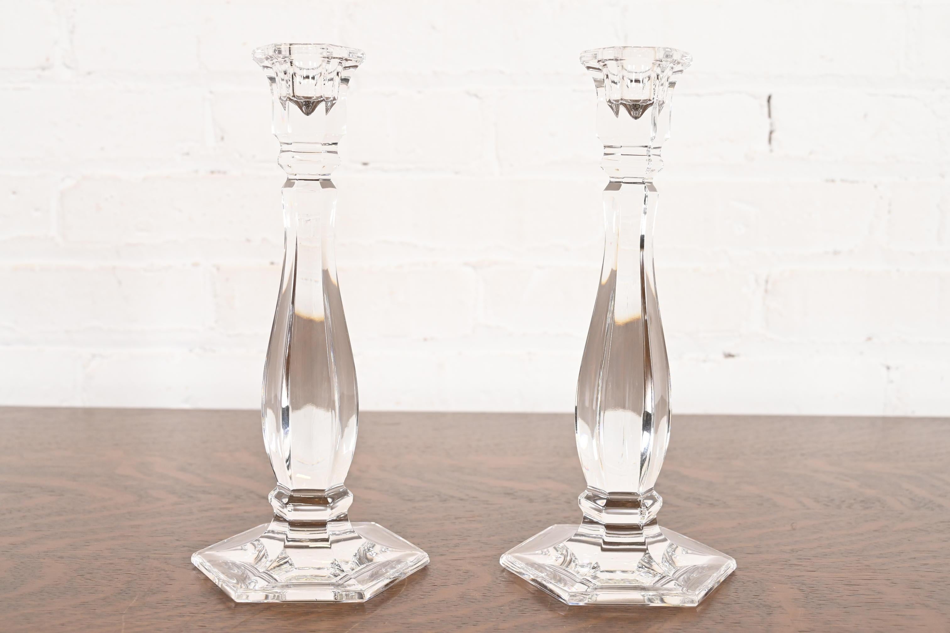 Tiffany & Co. Candelabros de cristal transparente, Pareja Moderno en venta