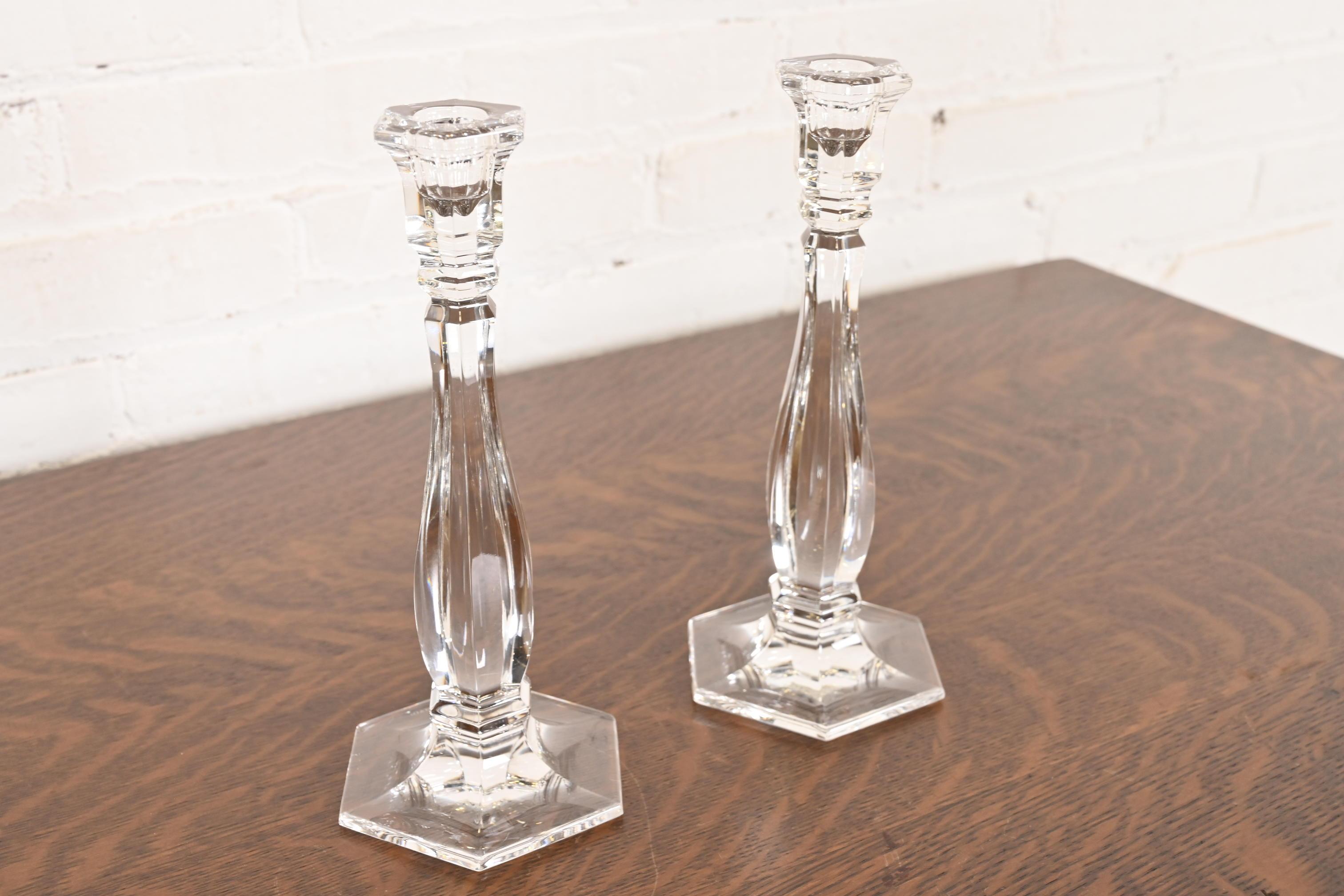 Tiffany & Co. Candelabros de cristal transparente, Pareja en Bueno estado para la venta en South Bend, IN