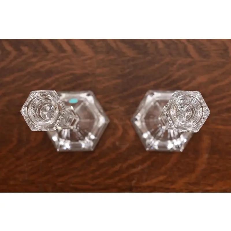 XX secolo Tiffany & Co. Candelieri in cristallo trasparente, coppia in vendita