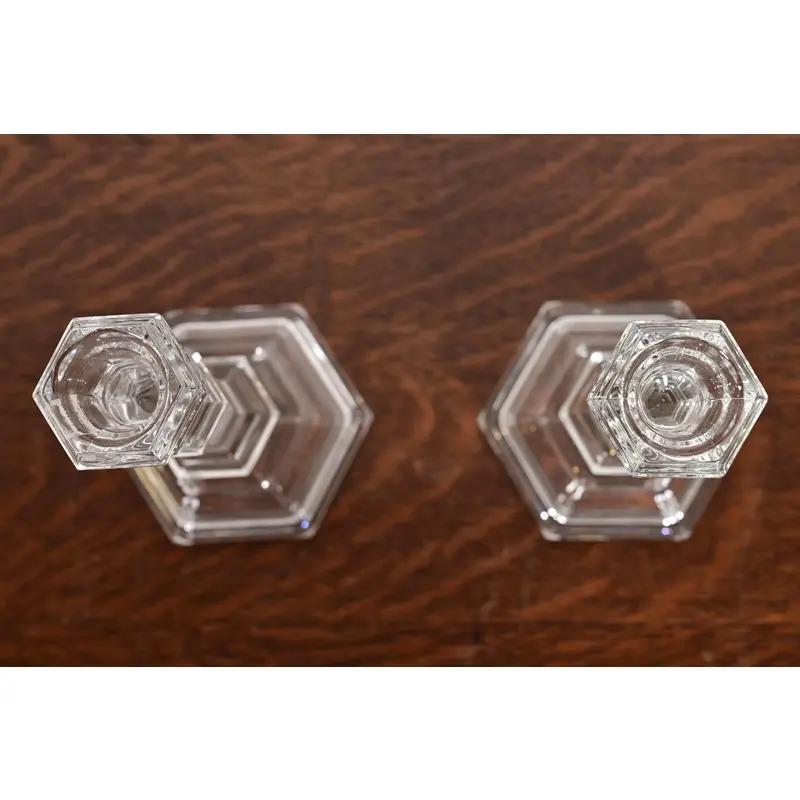 XX secolo Tiffany & Co. Candelieri in cristallo trasparente, coppia in vendita