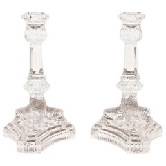 Tiffany & Co. Paire de chandeliers en cristal transparent à motif de dragon