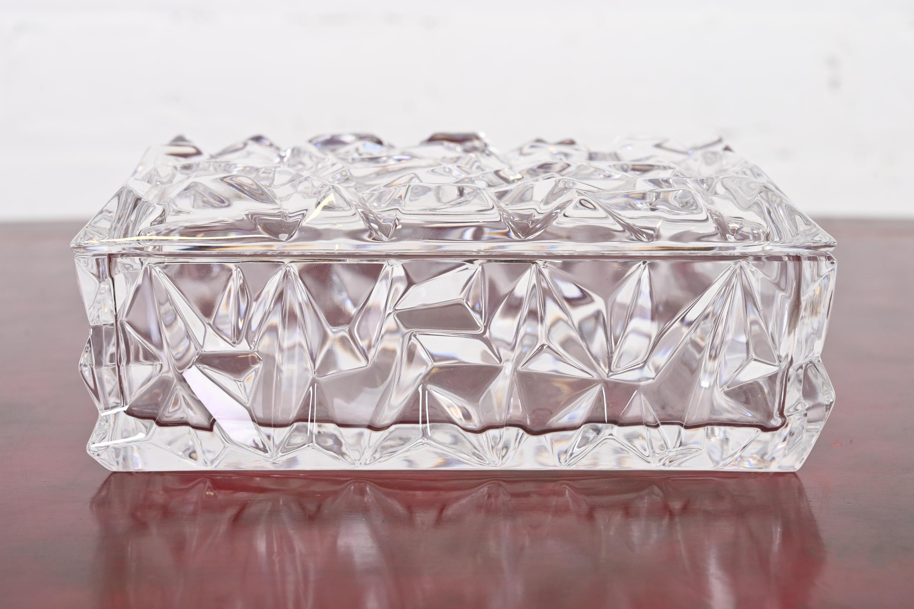 Tiffany & Co. Boîte de rangement en cristal clair facetté en vente 7