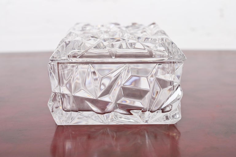Tiffany & Co. crystal lift top jewelry box; 13881-C084