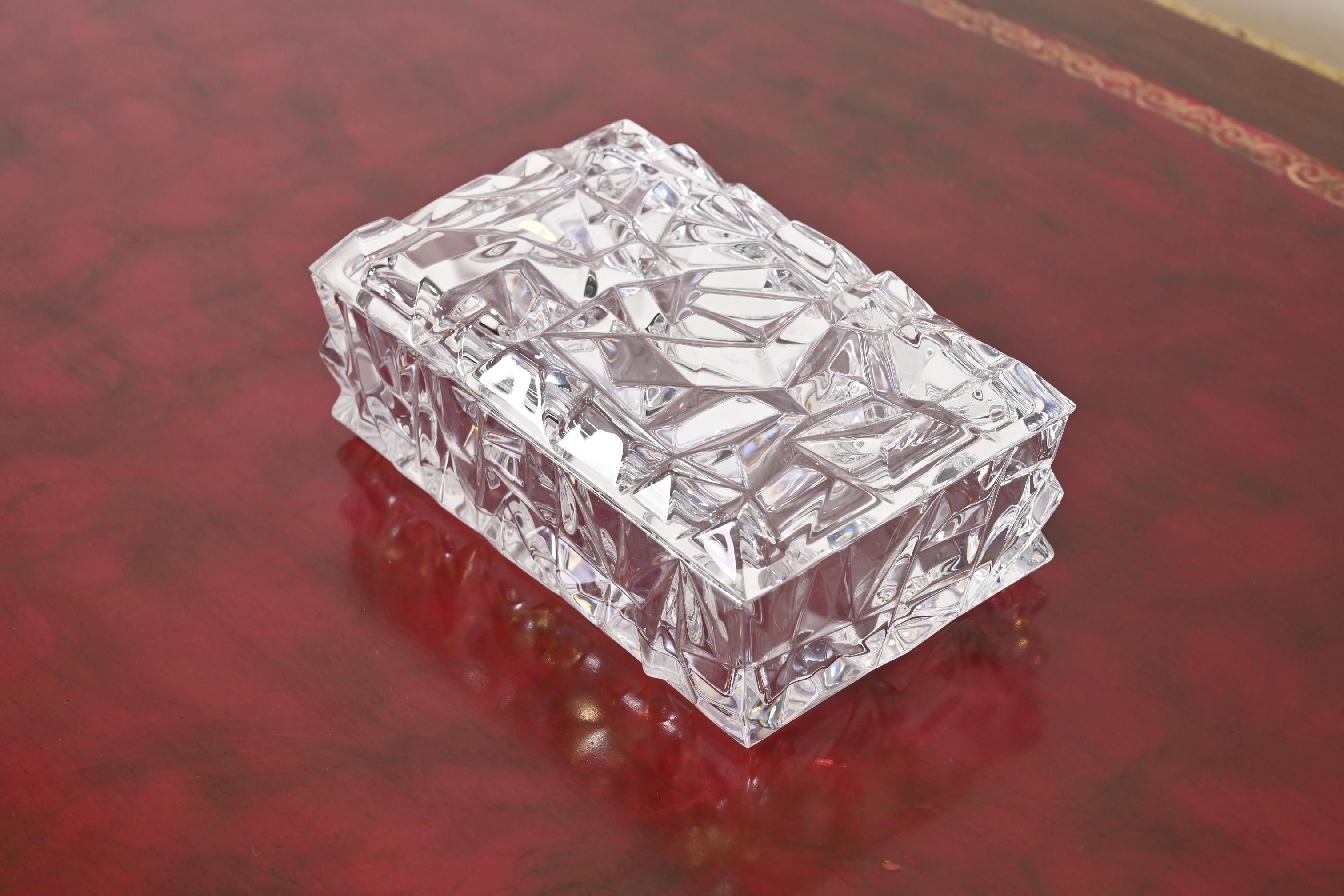 Tiffany & Co. Boîte de rangement en cristal clair facetté Bon état - En vente à South Bend, IN