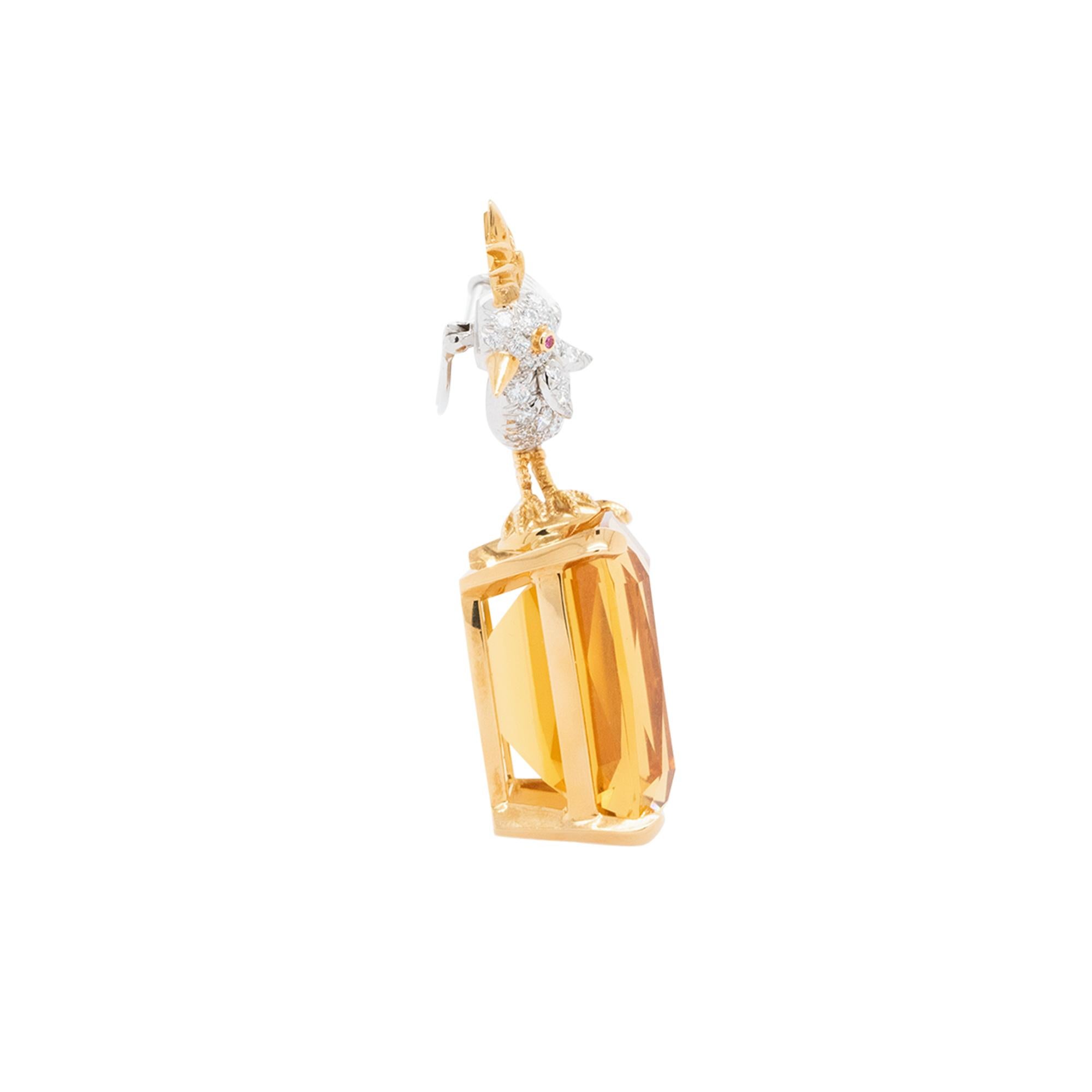 Platin und 18k Gelbgold Tiffany & Co. Brosche 2,69-karätiger diamantbesetzter Kakadu auf einem 64,04-karätigen Citrin 