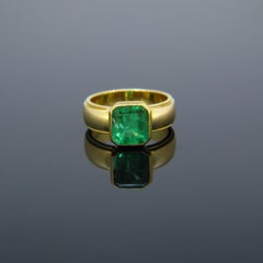 Tiffany & Co. 2.70ct Colombian Emerald Yellow Gold Band Ring
