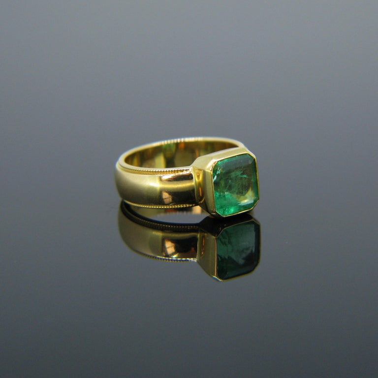 Tiffany and Co. 2.70ct Colombian Emerald Yellow Gold Band Ring at 1stDibs