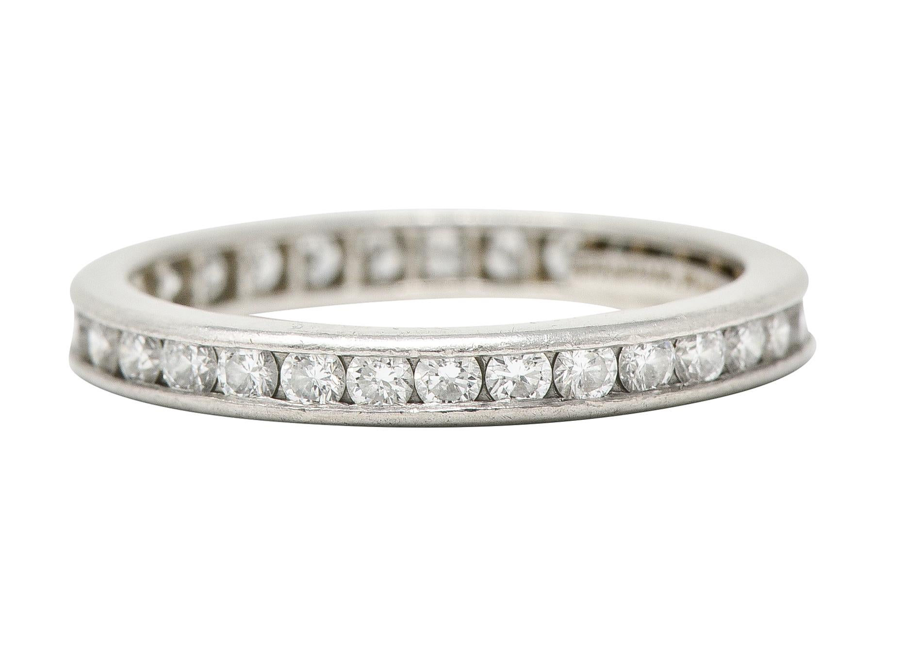 Zeitgenössischer Eternity-Ring aus Platin mit 0,90 Karat Diamanten von Tiffany & Co für Damen oder Herren im Angebot