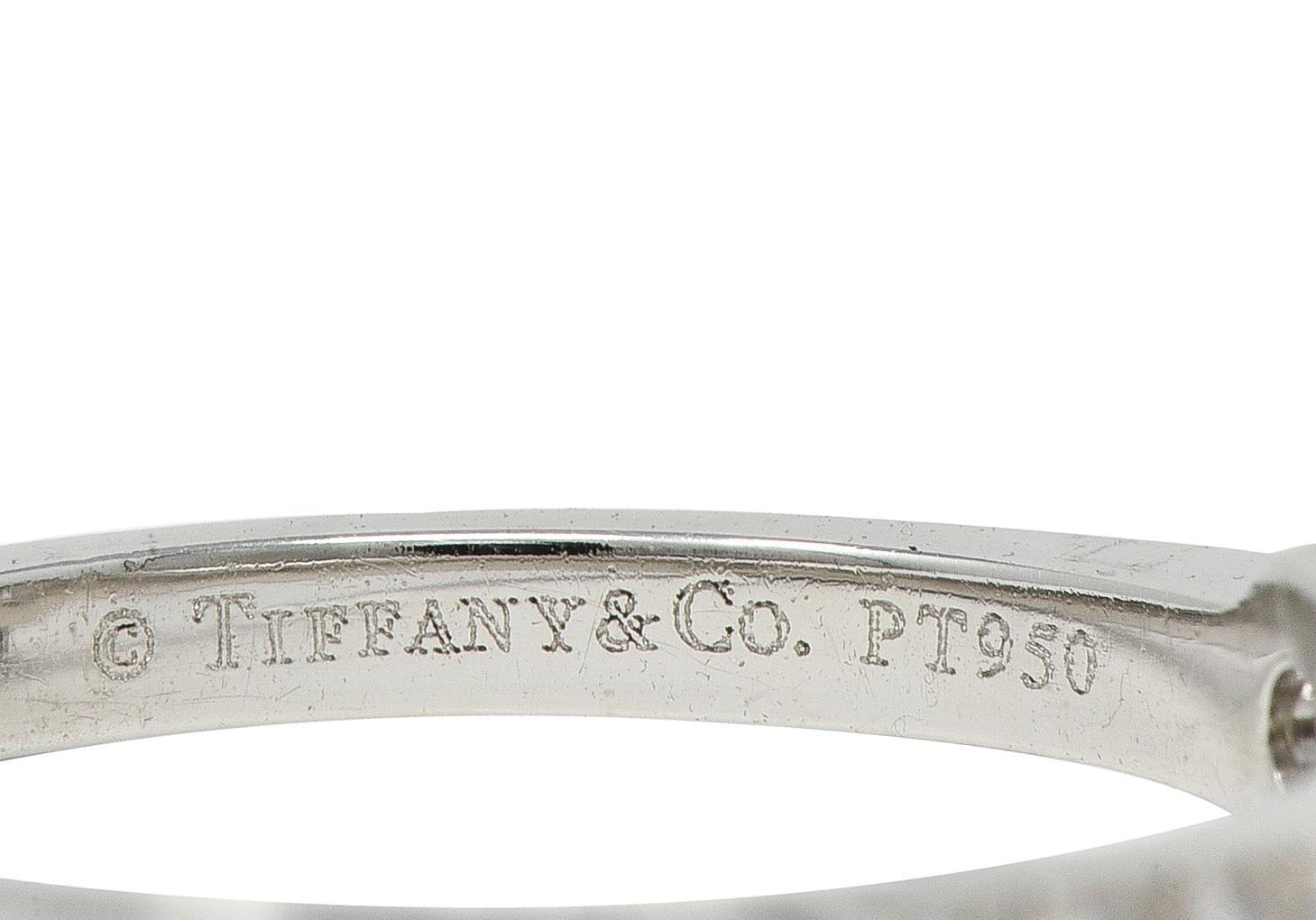 Tiffany & Co. Anello di fidanzamento contemporaneo in platino con diamante a cuscino da 1,59 CTW in vendita 4