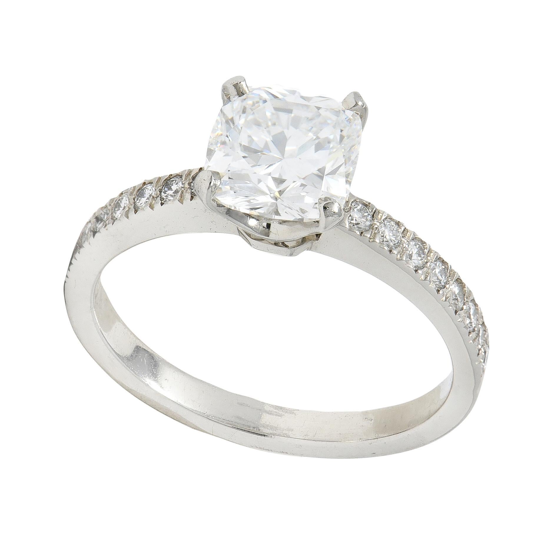 Taglio cuscino Tiffany & Co. Anello di fidanzamento contemporaneo in platino con diamante a cuscino da 1,59 CTW in vendita