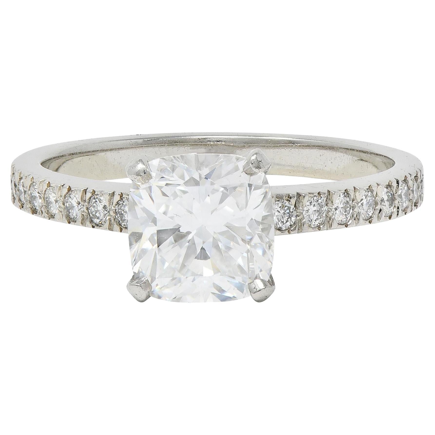 Tiffany
Co. Bague de fiançailles AM Contemporary 1.59 CTW Cushion Diamond Platinum