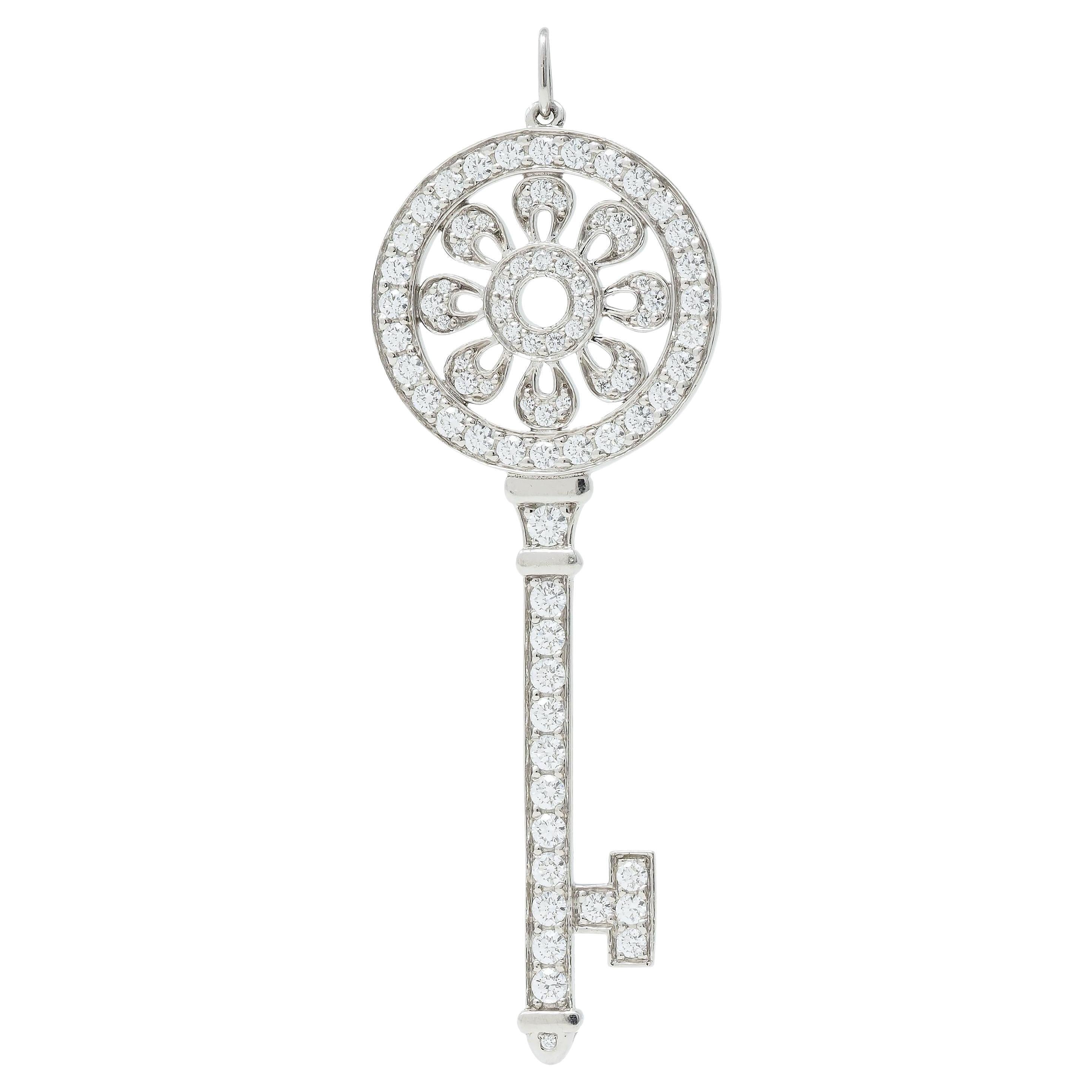 Tiffany & Co. Contemporary 1.76 CTW Diamond Platinum Petals Key Pendentif