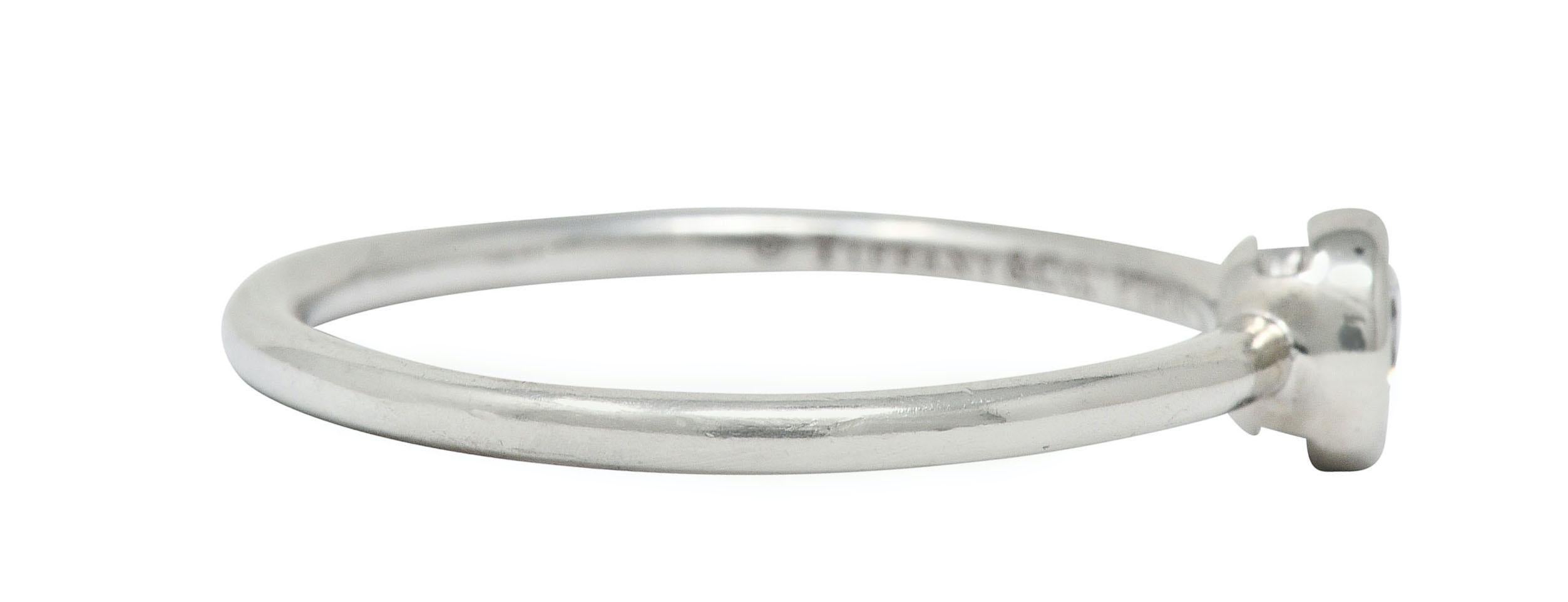 Tiffany & Co. Contemporary Diamond Platinum Bezet Solitaire Ring (Zeitgenössisch) im Angebot