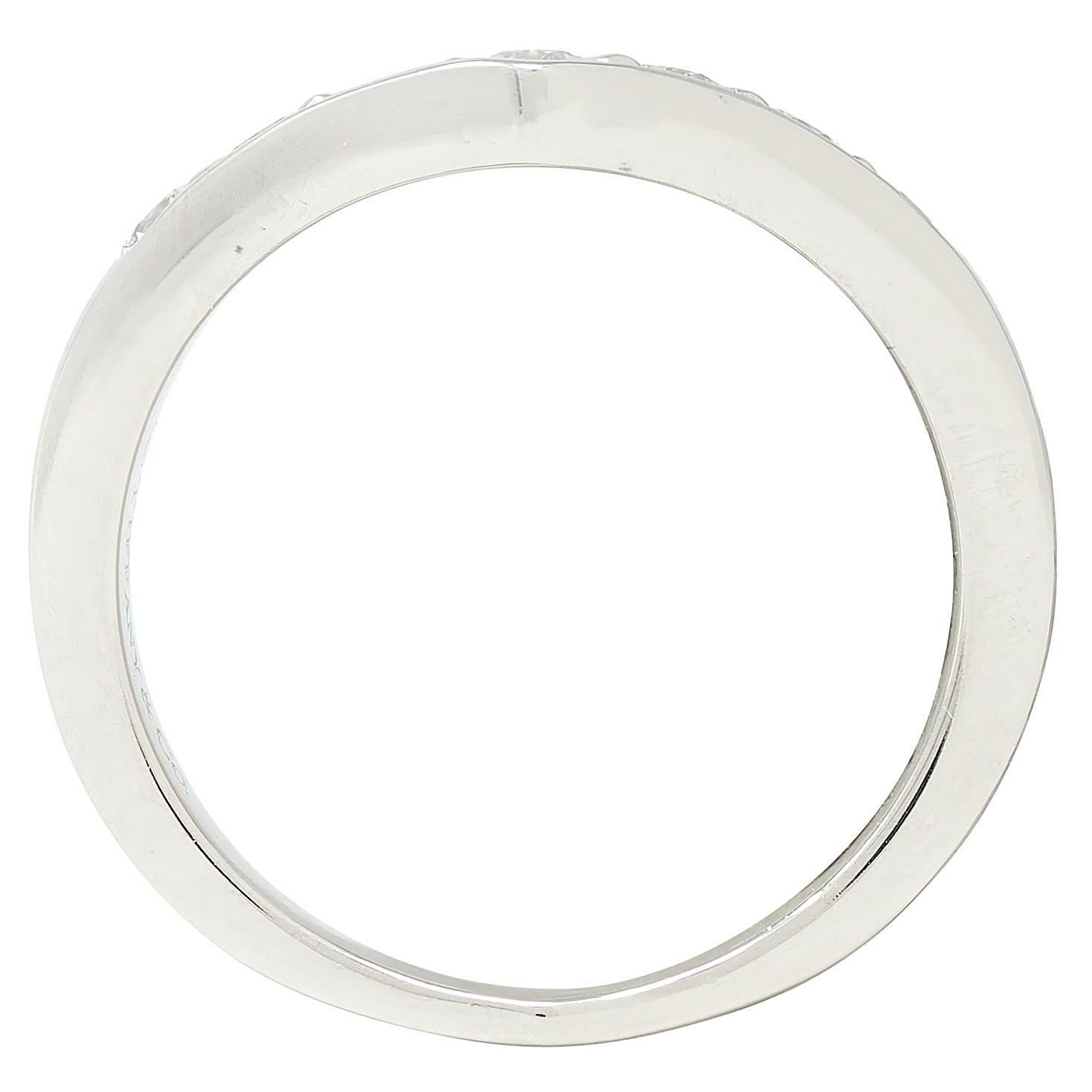 Tiffany & Co. Zeitgenössischer Diamant Platin Chevron V Band Ring Damen im Angebot